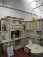 Кухонный гарнитур с фасадами мдф ваниль с золотом состаренная древесина