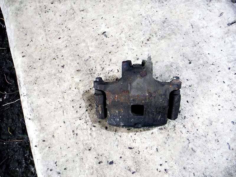 Суппорт лансер 10 передний. 5 передние суппорта. Суппорта на митсубиси лансер 10. Суппорта на митсубиси лансер 10. Суппорт митсубиси лансер 10.