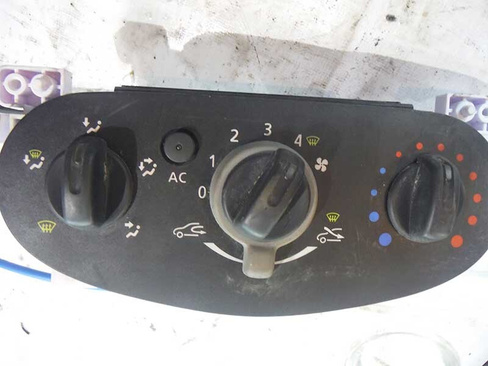 Блок управления отопителем Renault Sandero 2009-2014 (020694СВ2)