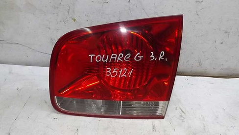 Фонарь внутренний правый Volkswagen Touareg 2002-2010 (035121СВ) Оригинальный номер 7L6945260