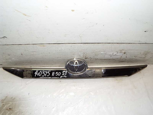 Накладка крышки багажника Toyota Camry (XV50) 2011-2018 (140375СВ) Оригинальный номер 7680133330