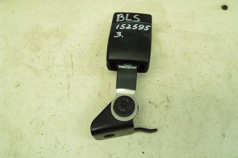 Ответная часть ремня безопасности задняя Cadillac BLS (152595СВ)