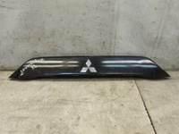 Накладка двери багажника Mitsubishi Outlander XL (CW) 2006-2012 (УТ000040190) Оригинальный номер 5817A022ZZ