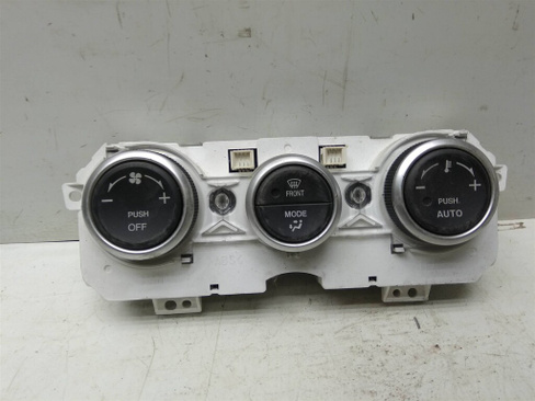 Блок управления отопителем Mazda 6 (GG) 2002-2007 (УТ000085165) Оригинальный номер GR1E61190