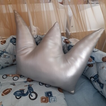 Декоративная подушка в кроватку Минки Мун цвет серебро