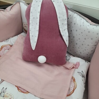 Декоративная подушка в кроватку Минки Мун цвет ягодный Зайка