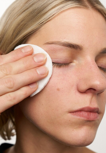 Средство для снятия макияжа с глаз Gentle Eye Makeup Remover Liquid 100Ml ESTÉE LAUDER