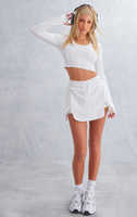 PrettyLittleThing Белая спортивная юбка с поясом и разрезом спереди Sculpt