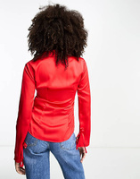 Красная атласная рубашка узкого кроя с завязкой спереди и манжетами ASOS DESIGN