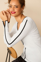 Трикотажная блузка с контрастным V-образным вырезом Next, белый
