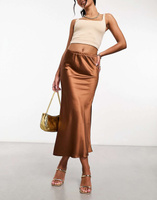 Атласная юбка-комбинация миди In The Style шоколадного цвета